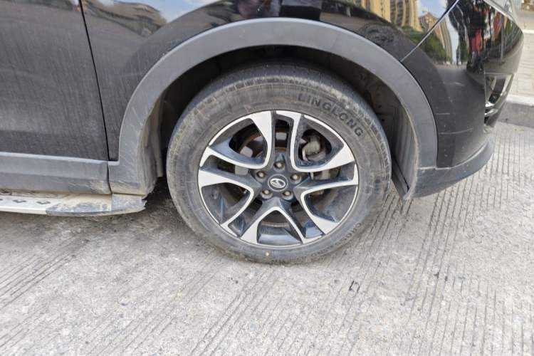 Used Soueast DX7 2018 1.5T Automatic Glory Edition Right Front Wheel Hub