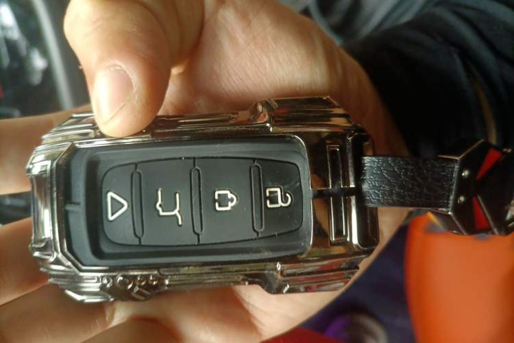 Used Soueast DX7 2018 Prime 1.8T DCT Prestige Model China V Standard Vehicle Key