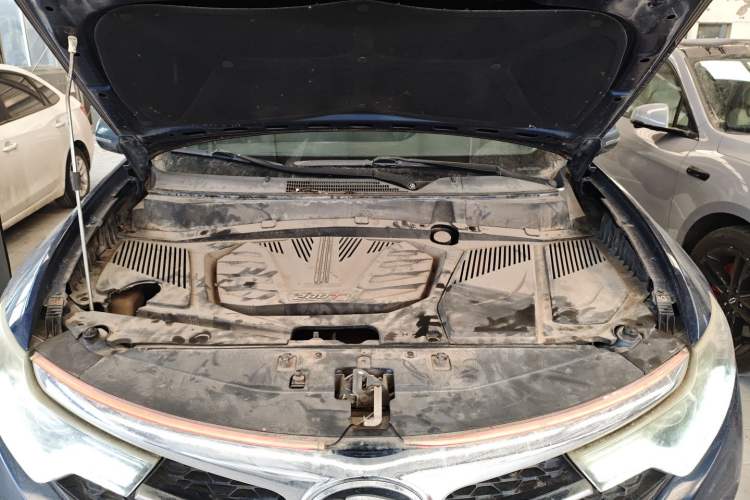 Used Soueast DX7 2018 Prime 1.8T DCT Prestige Model China V Standard Engine Bay