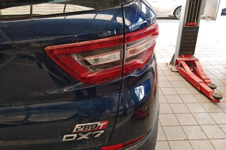 Used Soueast DX7 2018 Prime 1.8T DCT Prestige Model China V Standard Exterior 6