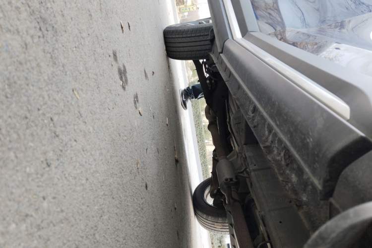 Used Soueast DX7 2018 Prime 1.8T DCT Prestige Model China V Standard Right Side Sill