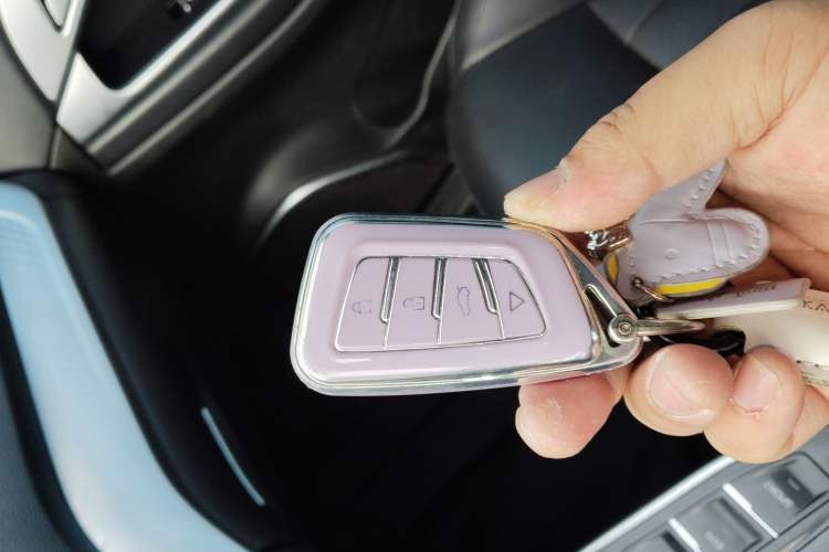 Used Soueast DX7 2018 Prime 1.8T DCT Prestige Model China V Standard Vehicle Key