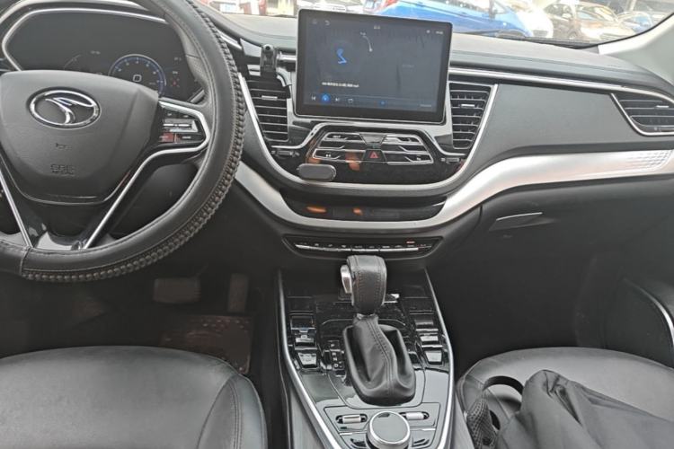 Used Soueast DX7 2018 Prime 1.8T DCT Smart Connect Starry Sky Edition China V Standard Center Console