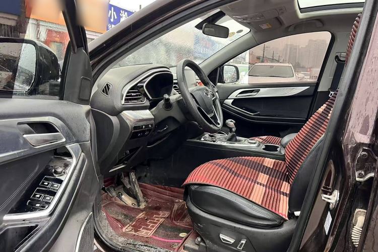 Used Soueast DX7 2018 Prime 1.5T Manual Luxury Model China V Standard Interior 2