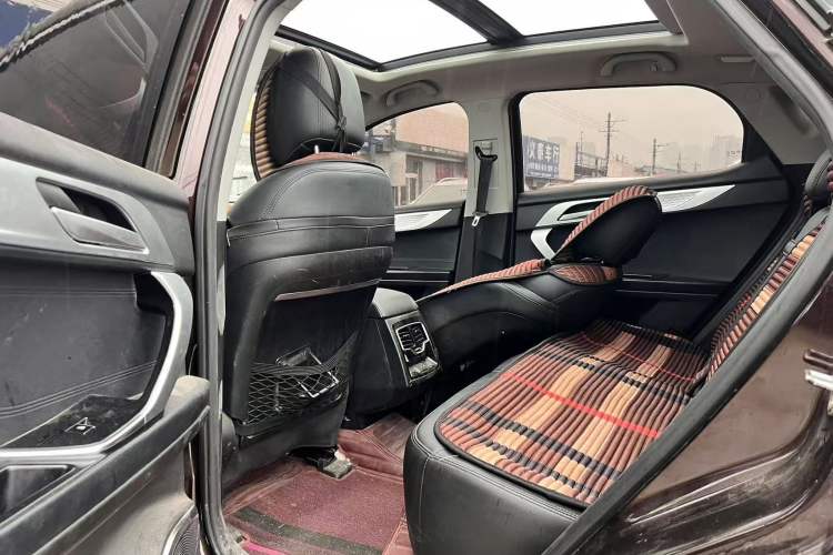 Used Soueast DX7 2018 Prime 1.5T Manual Luxury Model China V Standard Interior 3