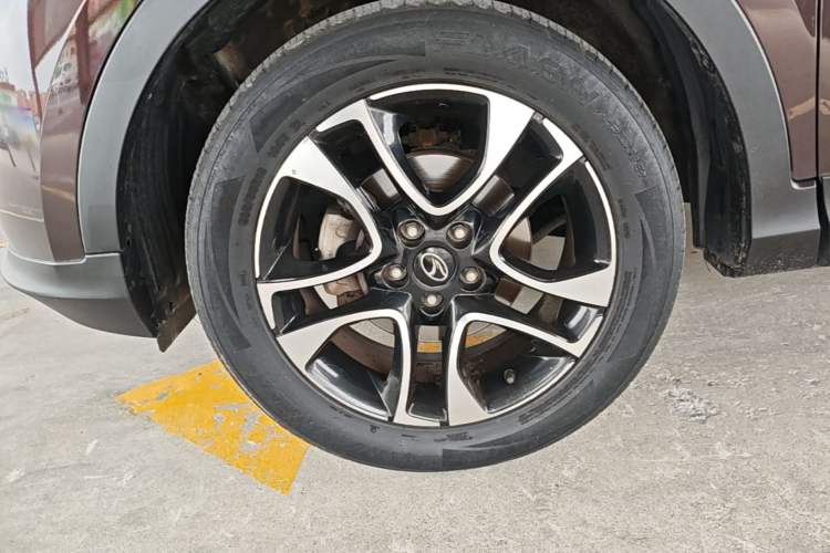 Used Soueast DX7 2018 1.5T Automatic Glory Edition Left Front Wheel Hub