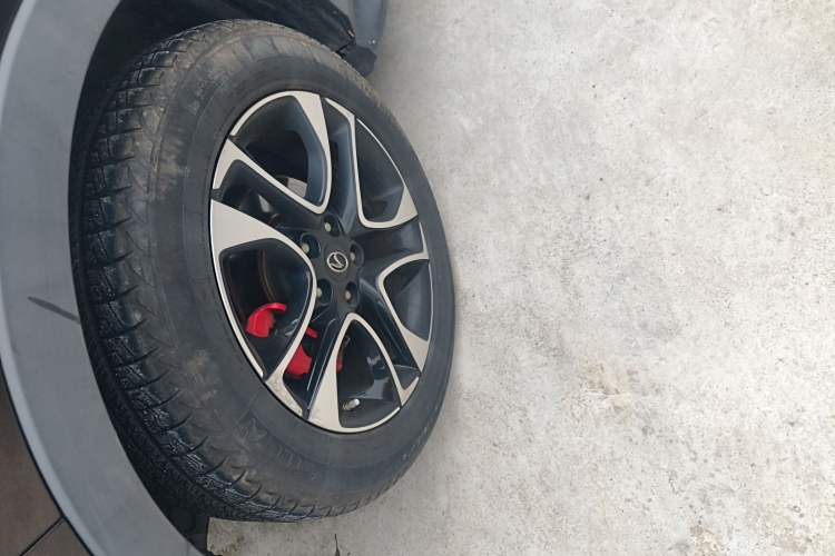 Used Soueast DX7 2018 1.5T Automatic Luxury Model Left Front Wheel Hub