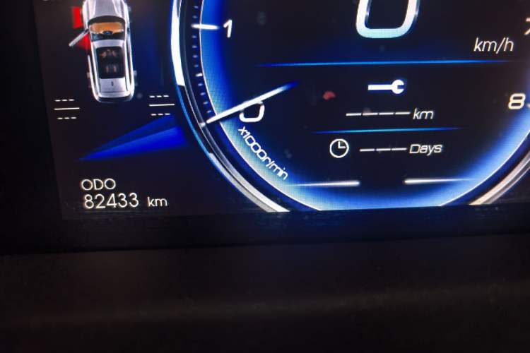 Used Soueast DX7 2018 Prime 1.5T Manual Luxury Model China V Standard Odometer Close Up