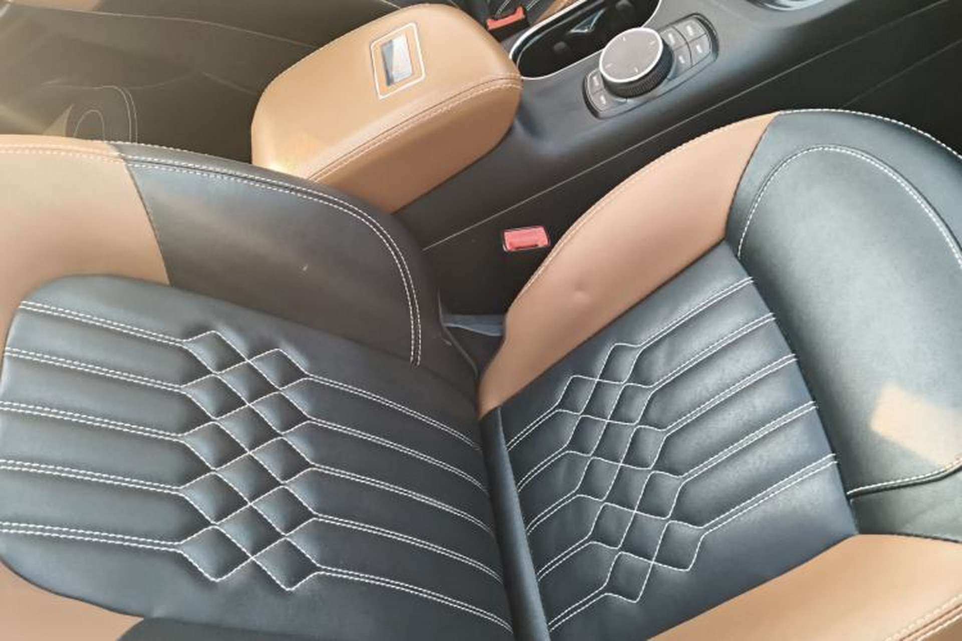 Used Soueast DX7 2018 1.5T Automatic Luxury Model Right Front Seat