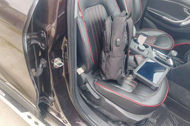 Used Soueast DX7 2018 1.5T Automatic Luxury Model Right Front Seat