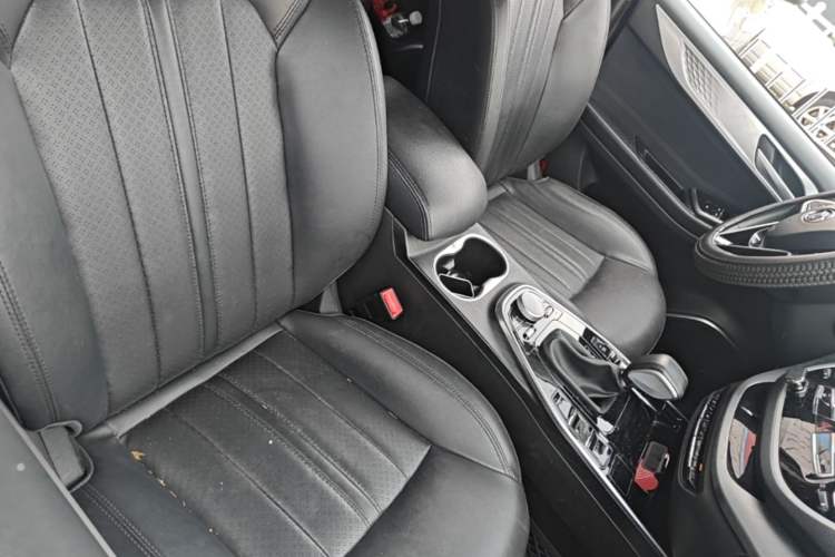 Used Soueast DX7 2018 Prime 1.8T DCT Smart Connect Starry Sky Edition China V Standard Right Front Seat