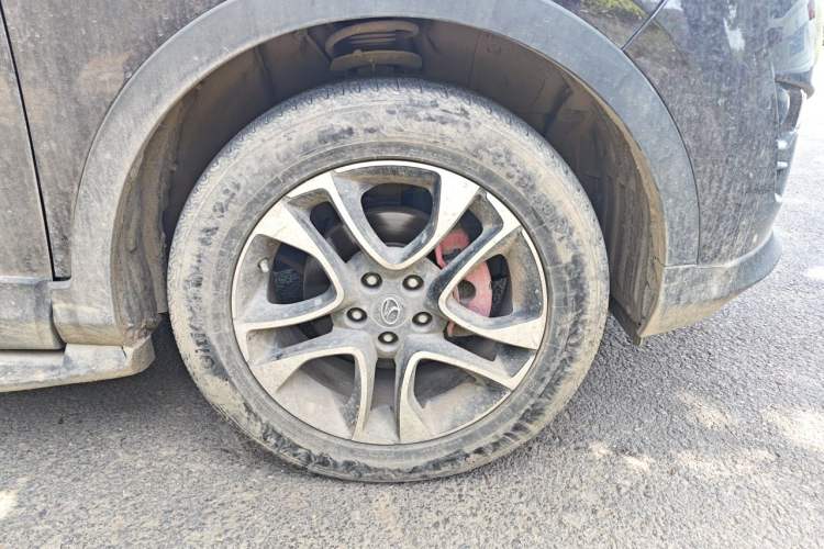 Used Soueast DX7 2018 1.5T Automatic Luxury Model Right Front Wheel Hub