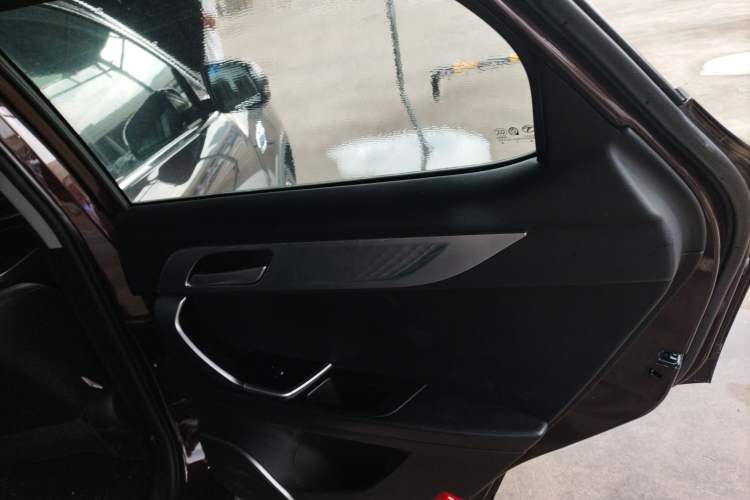Used Soueast DX7 2018 Prime 1.5T Automatic Luxury Model China V Standard Right Rear Door Interior