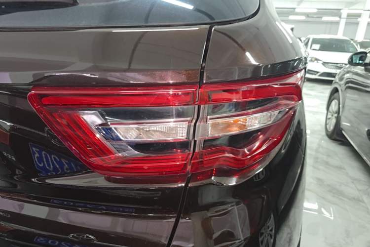 Used Soueast DX7 2018 Prime 1.8T DCT Flagship Model China V Standard Right Rear Taillight