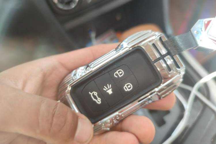 Used Soueast DX7 2018 1.5T Automatic Luxury Model Vehicle Key