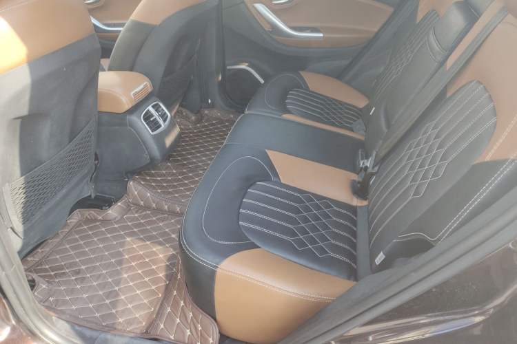 Used Soueast DX7 2018 1.5T Automatic Luxury Model Left Rear Seat