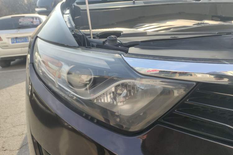 Used Soueast DX7 2018 1.5T Automatic Luxury Model Right Front Headlight