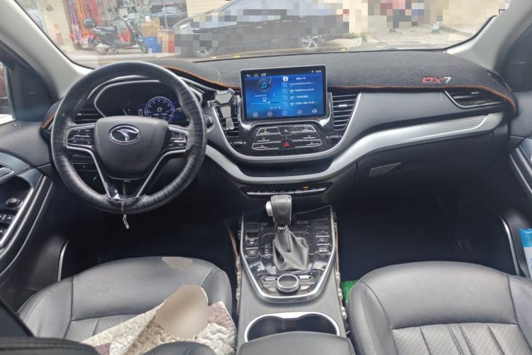 Used Soueast DX7 2018 Prime 1.5T Automatic Smart Connect Starry Sky Edition China V Standard Center Console