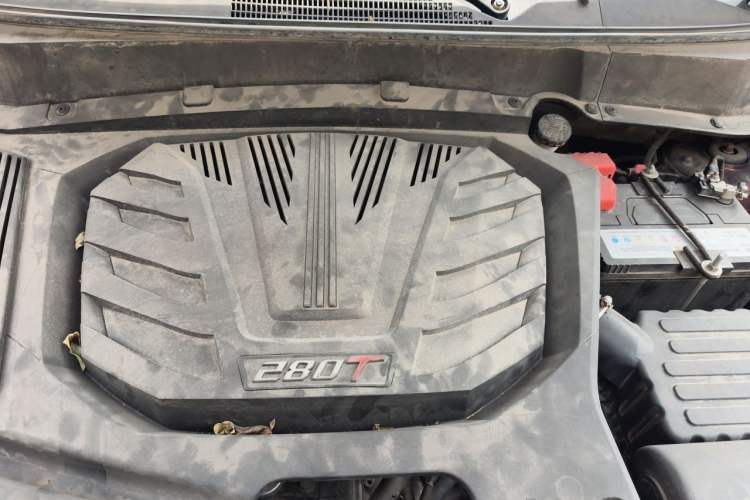 Used Soueast DX7 2018 Prime 1.8T DCT Flagship Model China V Standard Engine Bay