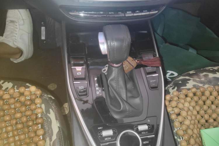 Used Soueast DX7 2018 Prime 1.5T Automatic Luxury Model China V Standard Gear Lever