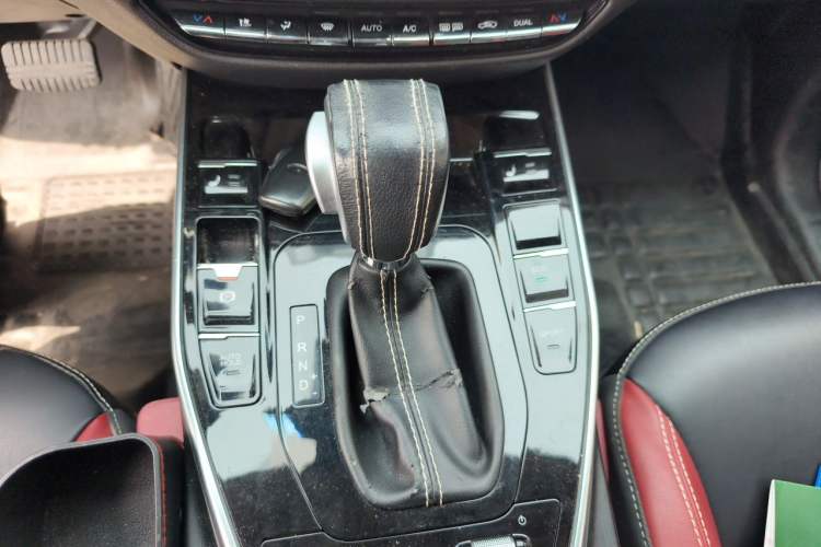 Used Soueast DX7 2018 Prime 1.8T DCT Flagship Model China V Standard Gear Lever