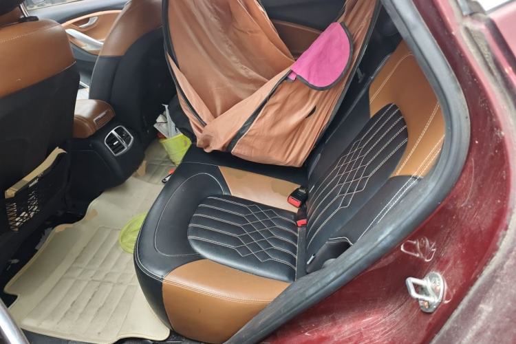 Used Soueast DX7 2018 1.5T Automatic Luxury Model Left Rear Seat