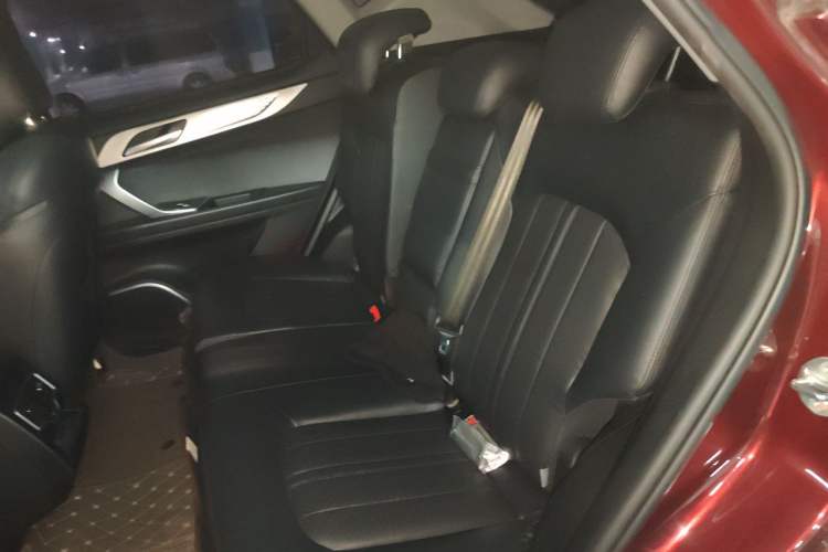 Used Soueast DX7 2018 Prime 1.5T Manual Smart Connect Starry Edition China V Standard Left Rear Seat