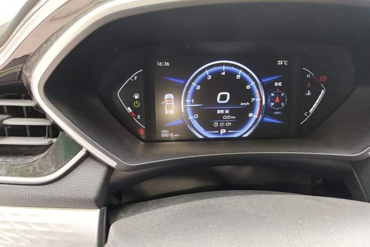 Used Soueast DX7 2018 Prime 1.8T DCT Luxury Model China V Standard Odometer Close Up