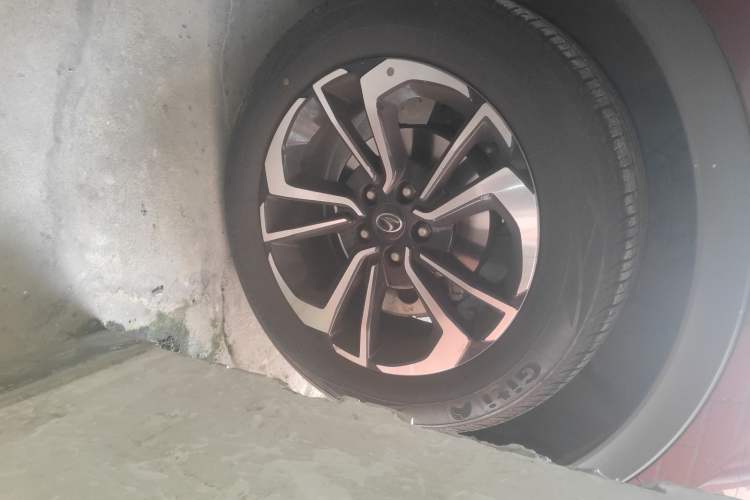 Used Soueast DX7 2018 Prime 1.5T Automatic Luxury Model China V Standard Right Front Wheel Hub