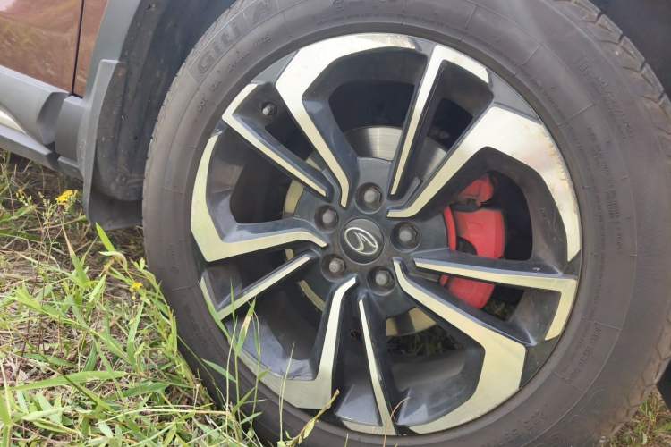 Used Soueast DX7 2018 Prime 1.8T DCT Flagship Model China V Standard Right Front Wheel Hub