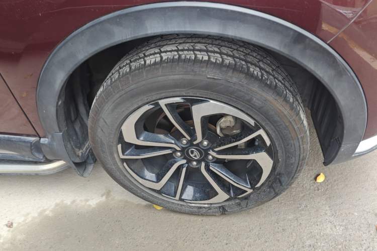 Used Soueast DX7 2018 Prime 1.5T Automatic Smart Connect Starry Sky Edition China V Standard Right Front Wheel Hub