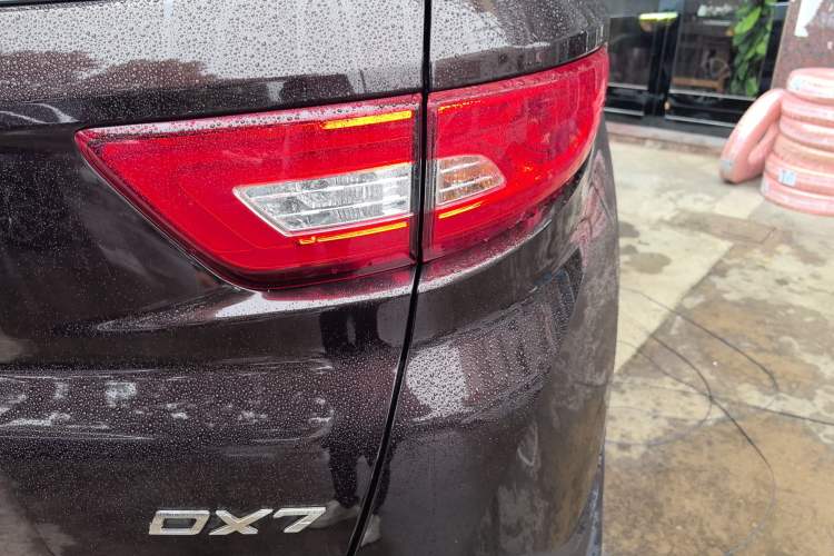 Used Soueast DX7 2018 1.5T Automatic Glory Edition Right Rear Taillight