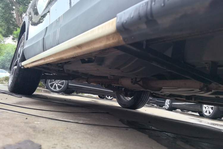 Used Soueast DX7 2018 1.5T Automatic Glory Edition Right Side Sill