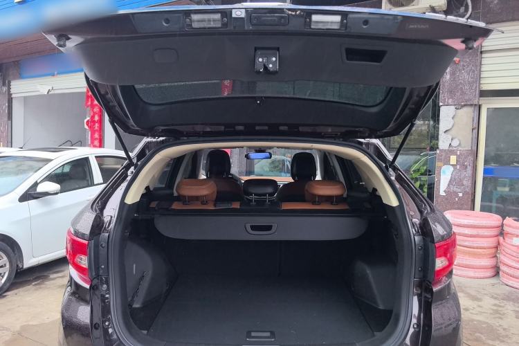 Used Soueast DX7 2018 1.5T Automatic Glory Edition Trunk