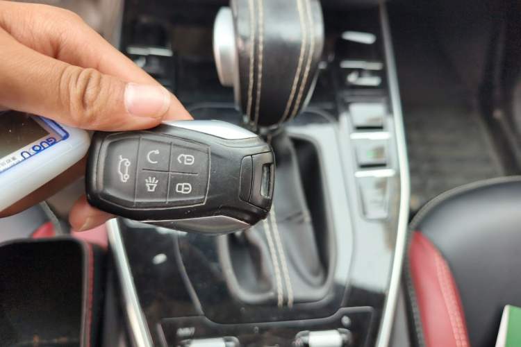 Used Soueast DX7 2018 Prime 1.8T DCT Flagship Model China V Standard Vehicle Key