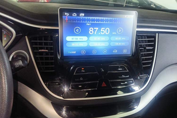 Used Soueast DX7 2018 Prime 1.5T Manual Smart Connect Starry Edition China V Standard Audio And AC Panel