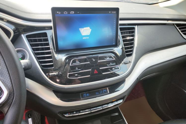 Used Soueast DX7 2018 Prime 1.5T Manual Smart Connect Starry Edition China V Standard Audio And AC Panel