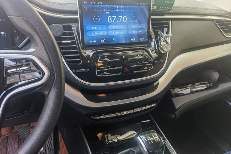 Used Soueast DX7 2018 Prime 1.5T Manual Smart Connect Starry Edition China V Standard Audio And AC Panel