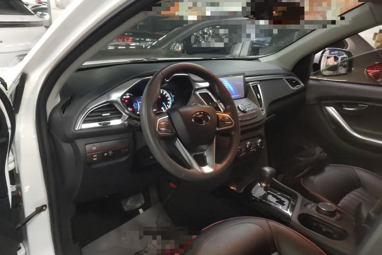 Used Soueast DX7 2018 1.5T Automatic Glory Edition Center Console