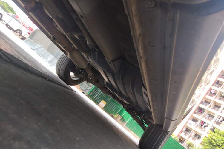 Used Soueast DX7 2018 Prime 1.8T DCT Prestige Model China V Standard Chassis Front Left