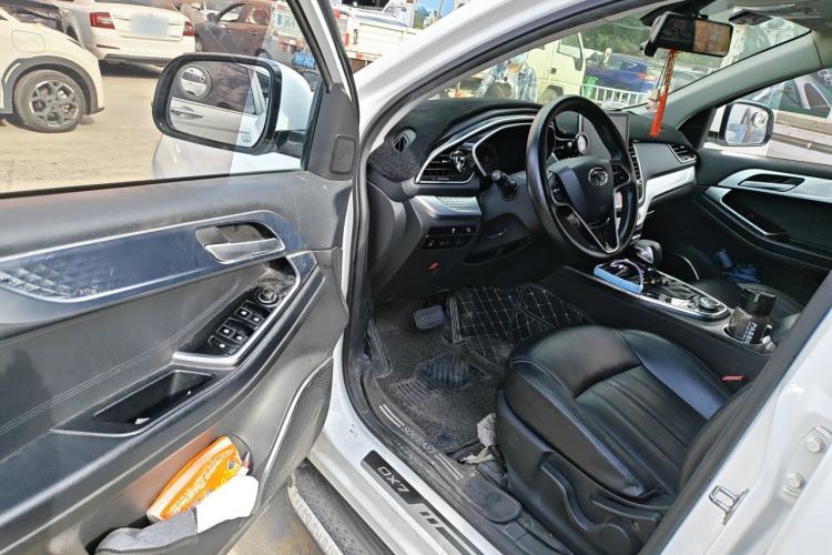 Used Soueast DX7 2018 Prime 1.8T DCT Luxury Model China V Standard Driver Seat