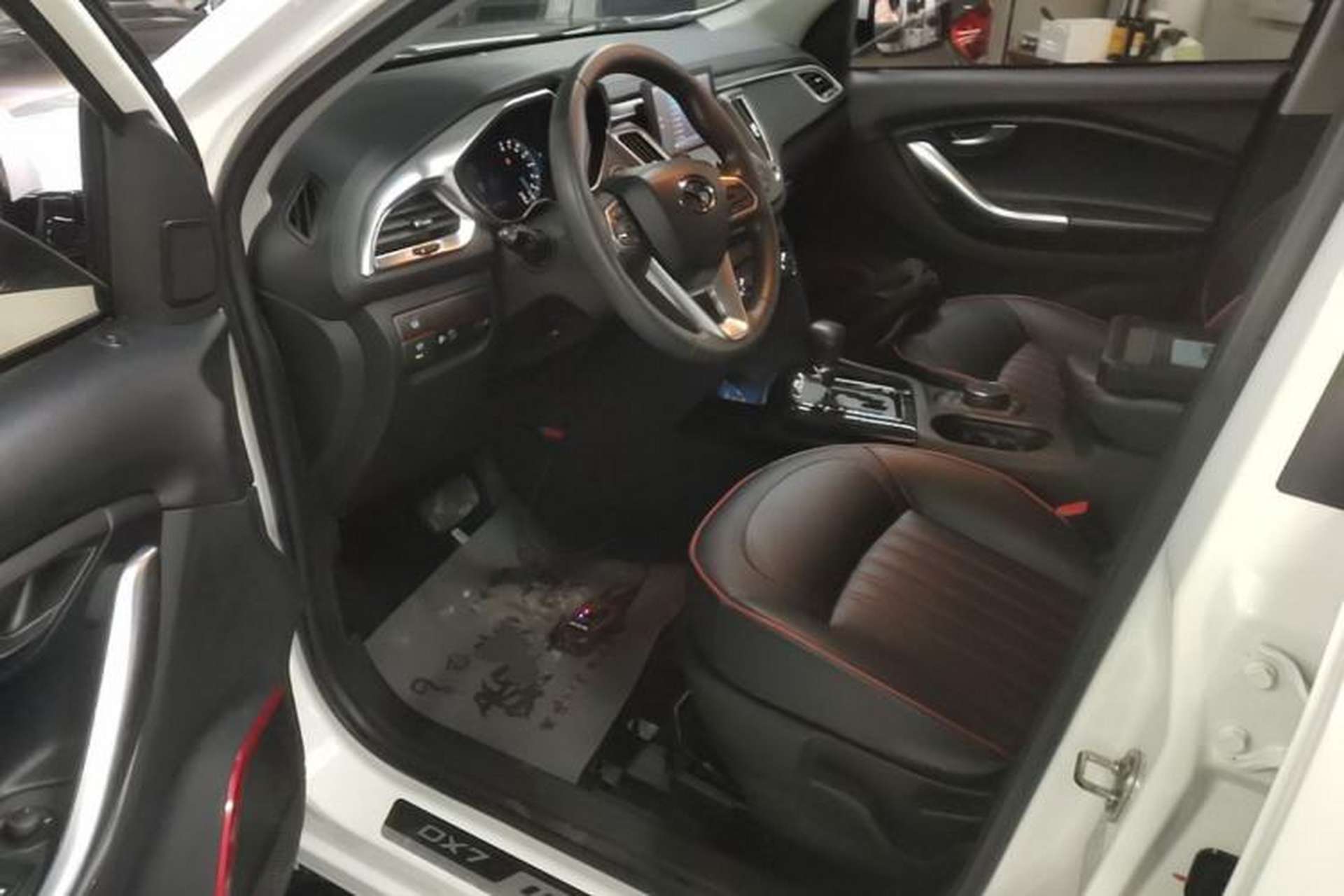 Used Soueast DX7 2018 1.5T Automatic Glory Edition Driver Seat
