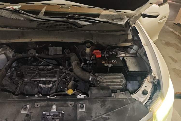 Used Soueast DX7 2018 1.5T Automatic Luxury Model Engine Bay Left
