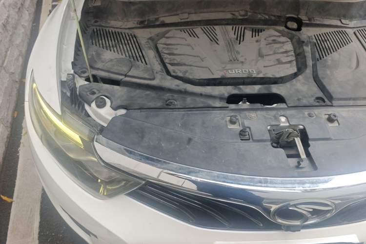 Used Soueast DX7 2018 1.5T Automatic Prestige Model Engine Bay Right