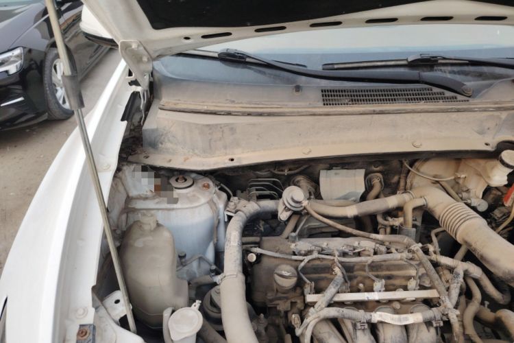 Used Soueast DX7 2018 1.5T Automatic Glory Edition Engine Bay Right