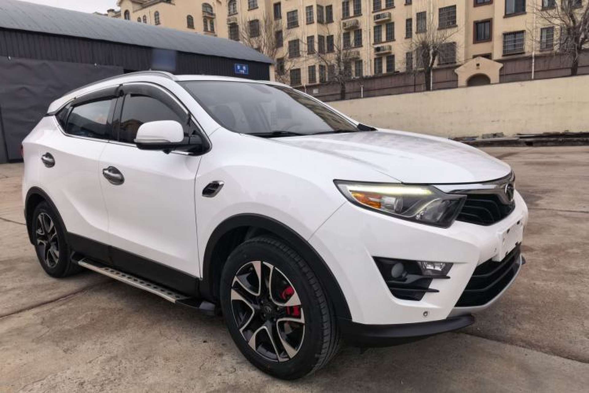 Used Soueast DX7 2018 1.5T Automatic Luxury Model Exterior 2