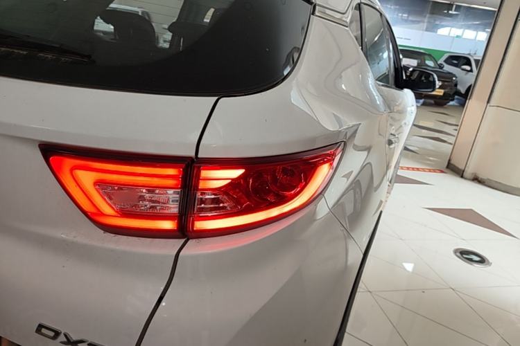 Used Soueast DX7 2018 1.5T Automatic Glory Edition Exterior 3