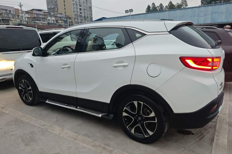 Used Soueast DX7 2018 1.5T Automatic Glory Edition Exterior 3