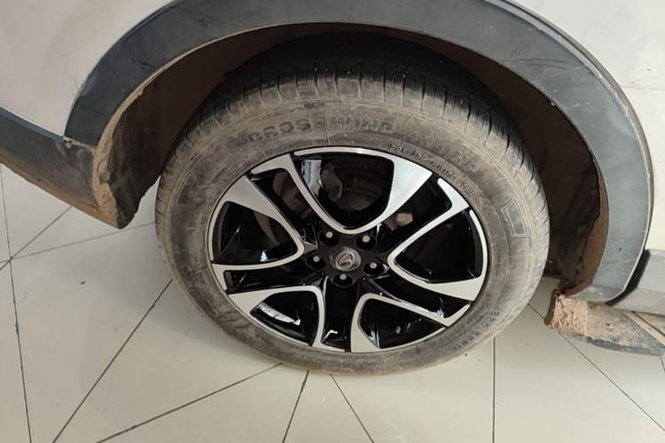 Used Soueast DX7 2018 1.5T Automatic Glory Edition Exterior 5