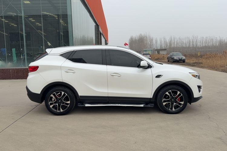 Used Soueast DX7 2018 1.5T Automatic Luxury Model Exterior 6
